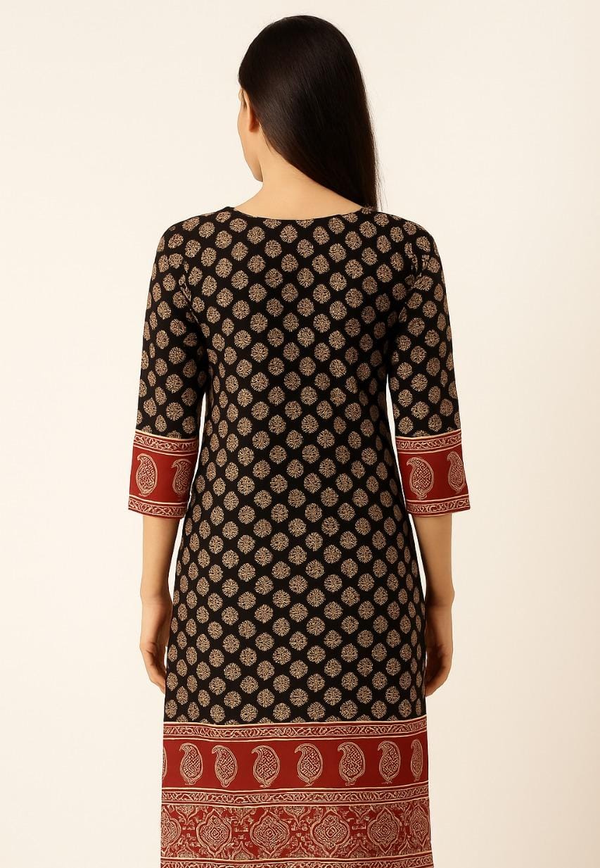 Floral Printed Cotton Fabric Round Neck
